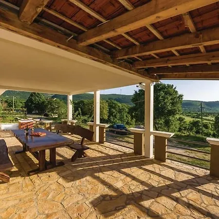 Traditional Stone House Tatil Evi Kastel Zegarski
